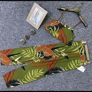 Two piece set with leaf print